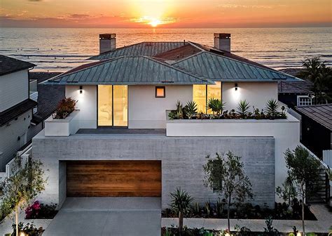It contains 5 bedrooms and 6 bathrooms. . Zillow la jolla